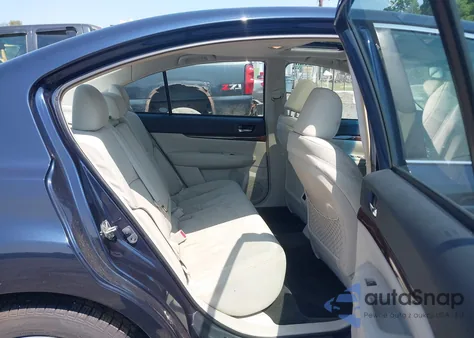 2013 Subaru Legacy 2.5I Limited z USA, uszkodzony, nr VIN 4S3BMBK61D3031644